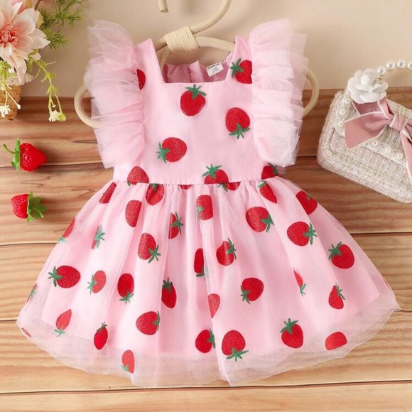 ✨2/$30✨ Strawberry Tulle Dress, Like New - Picture 1 of 6